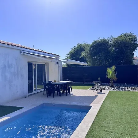 Nyaraló Avec Piscine A